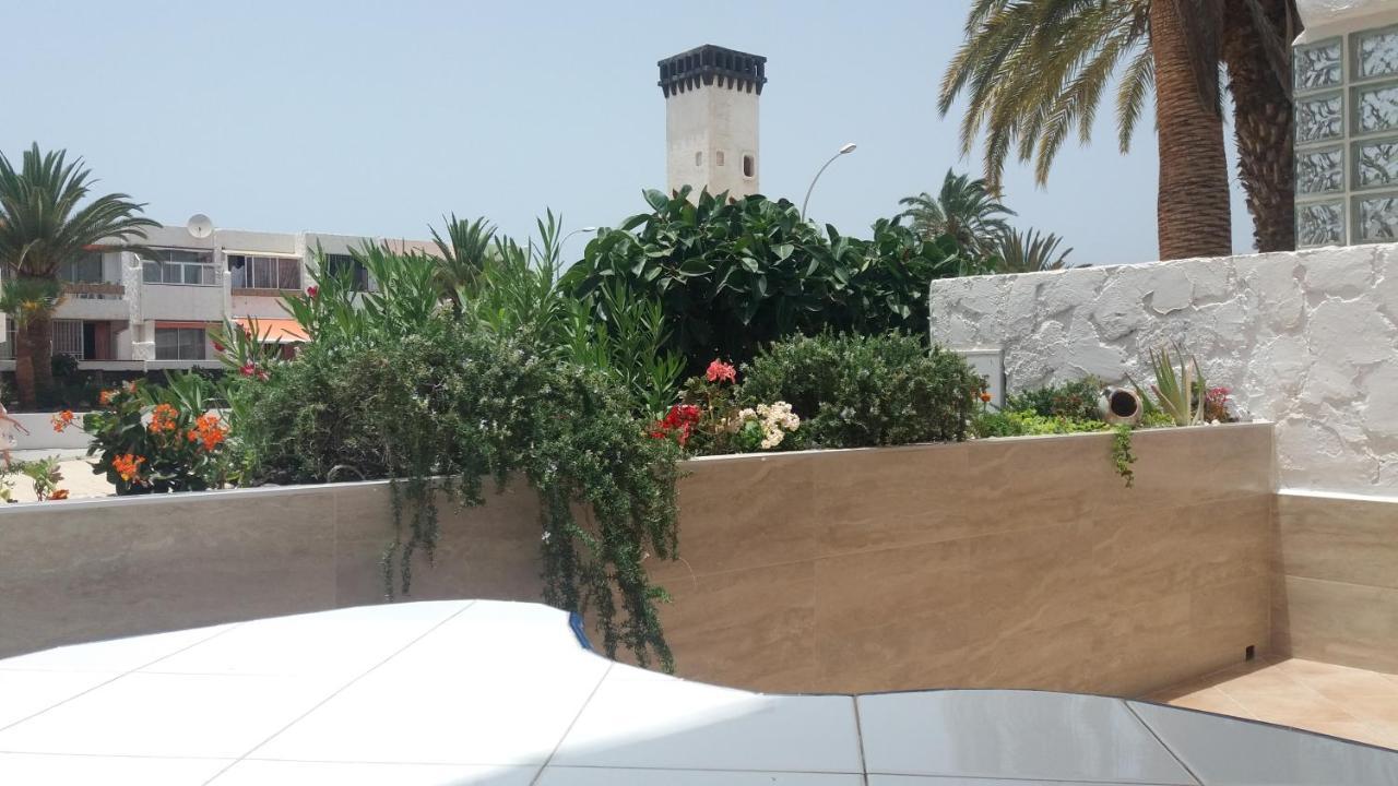 By Jonni Res. Chaparral Vila Costa Del Silencio Exterior foto
